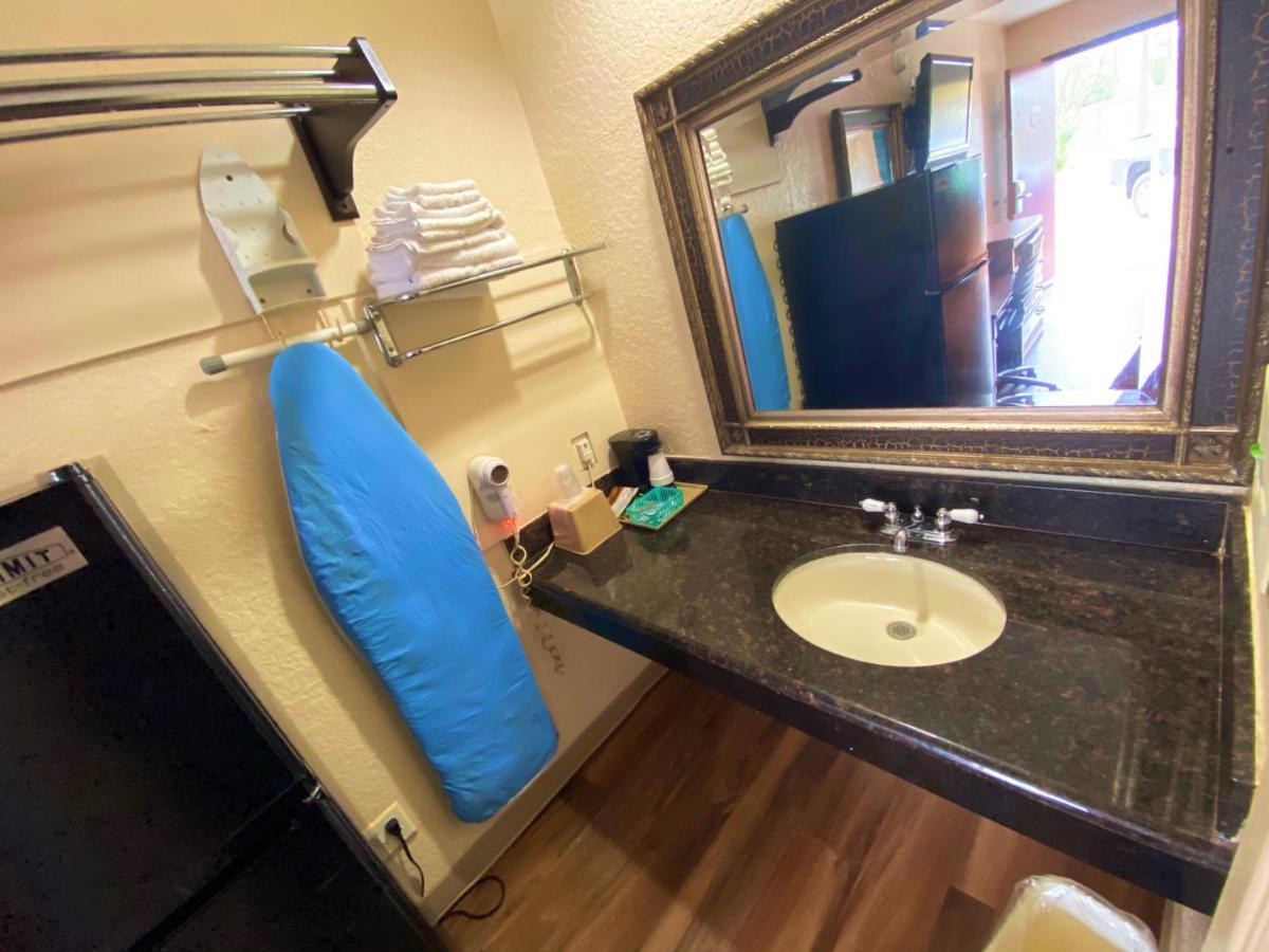 Economy Lodge Texas City Refinery Екстериор снимка